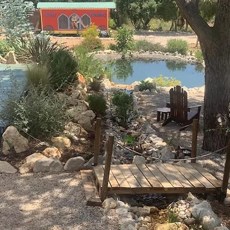 Rural Splendor 2-Bed Cottage Talurdo Retreat