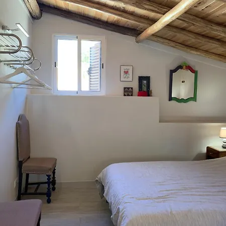 Rural Splendor 2-Bed Cottage Talurdo Retreat Tatil Evi *